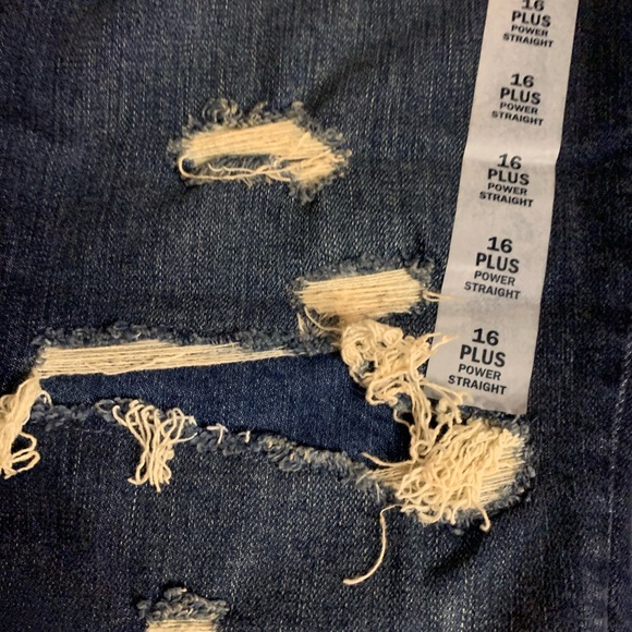 Old Navy High Rise Jeans - Picture 5 of 10
